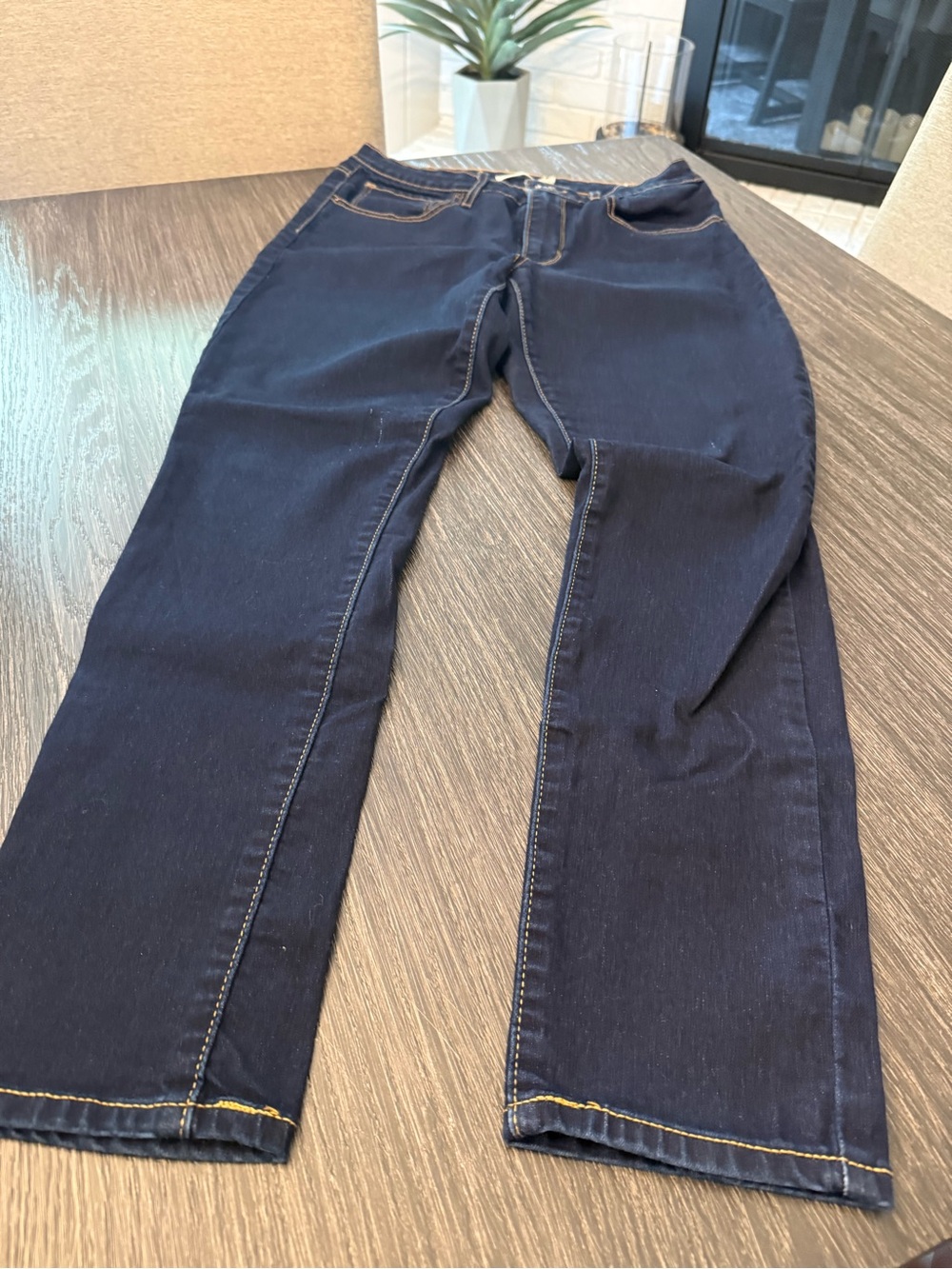 Women’s Skinny Jeans in Dark Indigo
